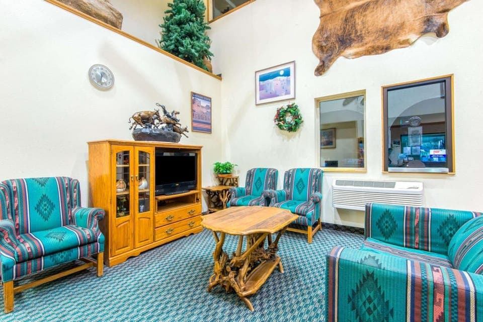 Lobby or reception, On site