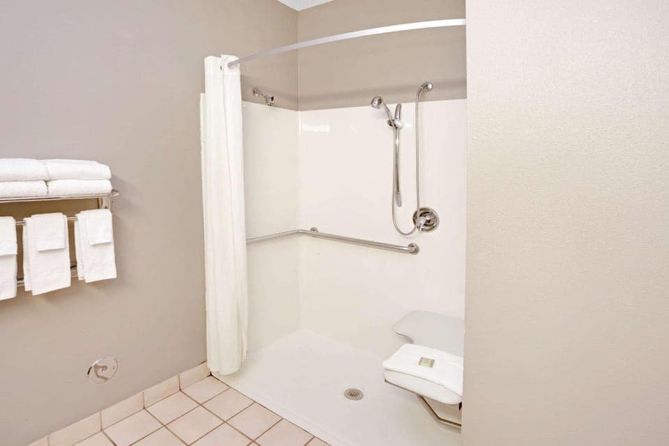 Bathroom, Photo of the whole room, On site