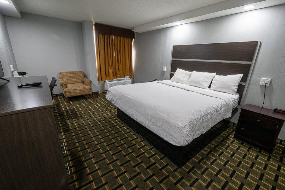 Days Hotel by Wyndham Danville Conference Center Hotel in Danville