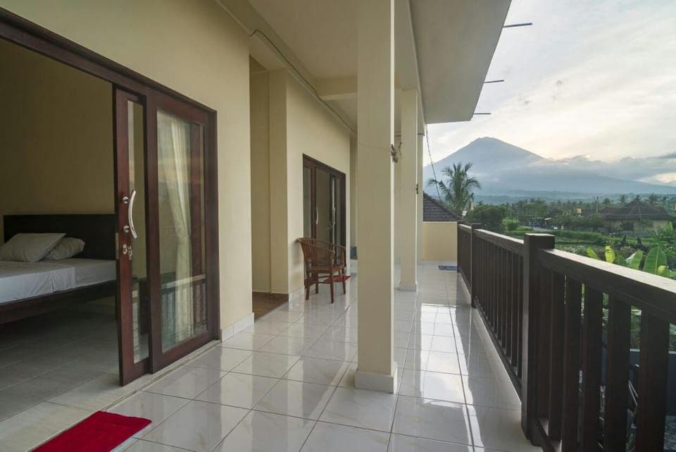 Massage, Balcony/Terrace, Beach, Mountain view