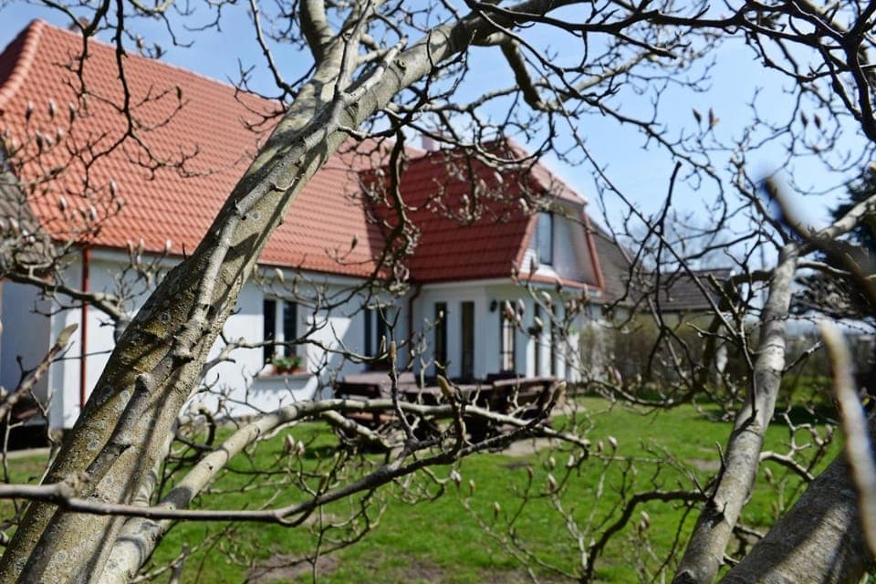 Facade/entrance, Natural landscape, Garden