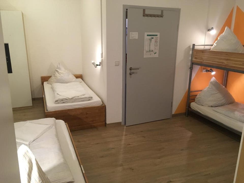 Bed, Photo of the whole room, Decorative detail