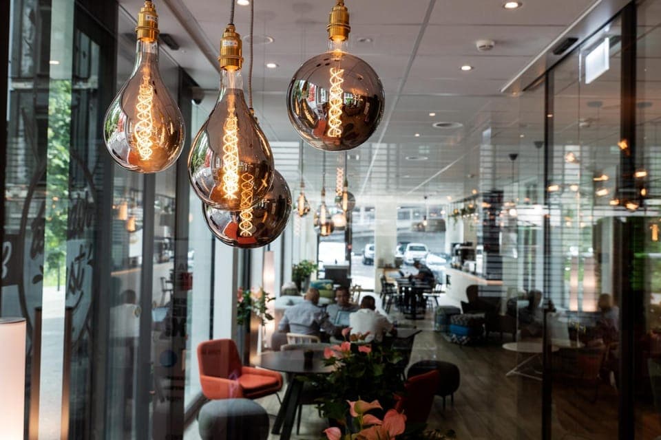 Restaurant/places to eat, Communal lounge/ TV room, Living room, Lounge or bar, Seating area