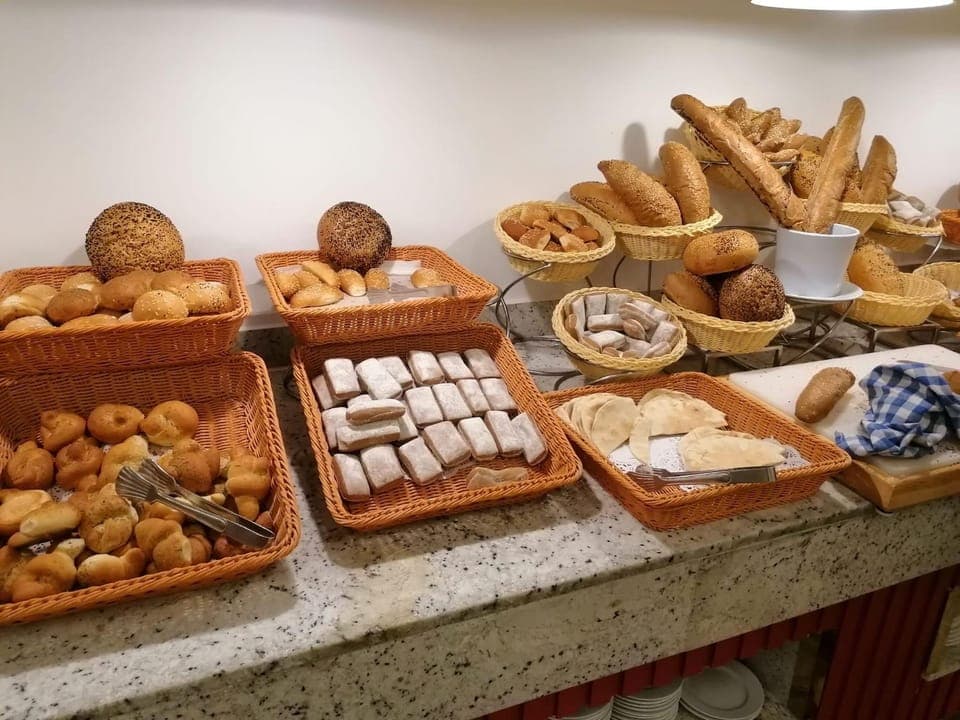 Food and drinks, Buffet breakfast