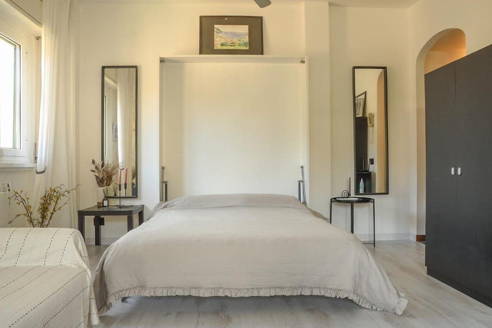 Bed, internet, wardrobe, air conditioner