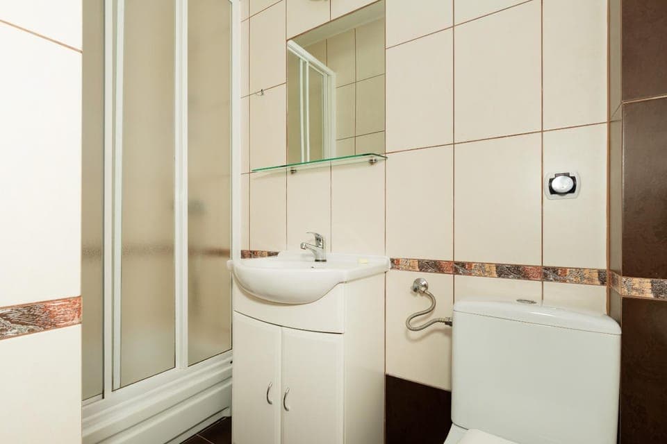 Shower, Toilet, Bathroom