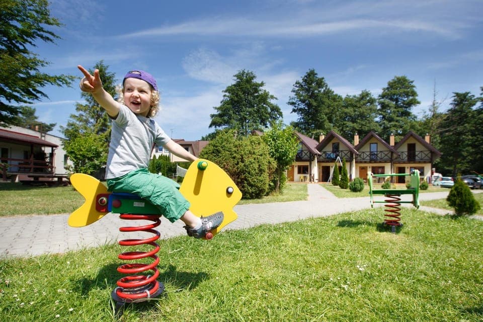 Spring, Day, Children play ground, Children play ground, Garden, On site, young children, young children