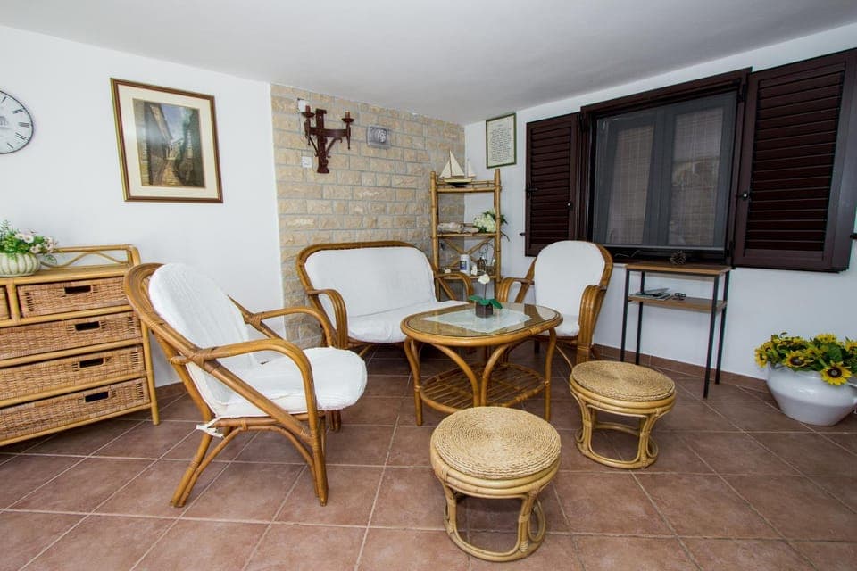 Seating area