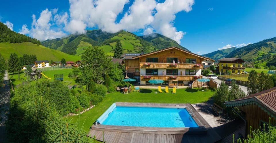 Property building, Natural landscape, Mountain view, Pool view, Swimming pool, sunbed