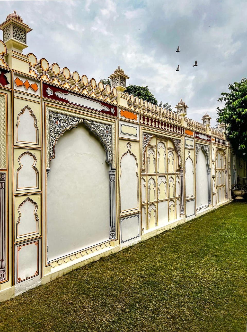 Property building, Day, Garden, View (from property/room), Decorative detail, Garden view