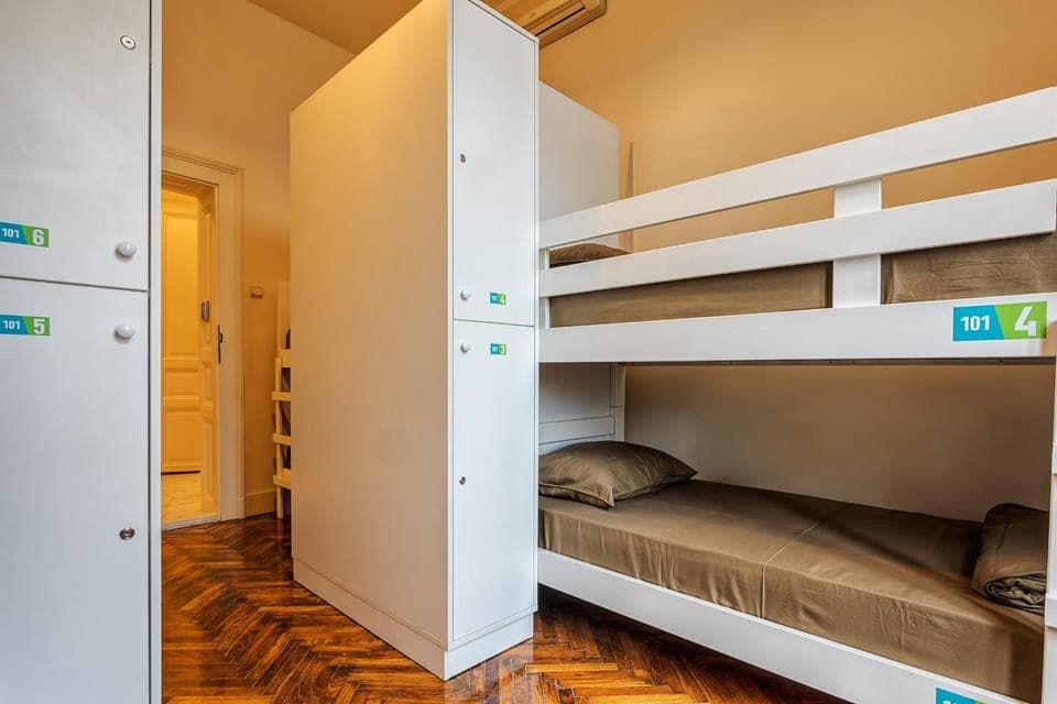 Photo of the whole room, bunk bed