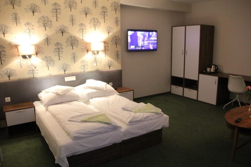 Photo of the whole room, Decorative detail