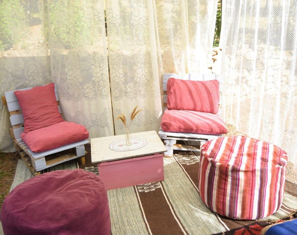 Garden, Seating area