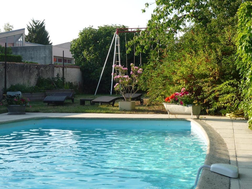 Facade/entrance, Swimming pool