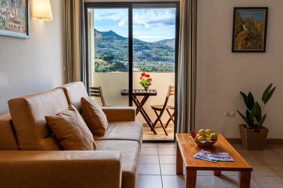 Living room, Mountain view