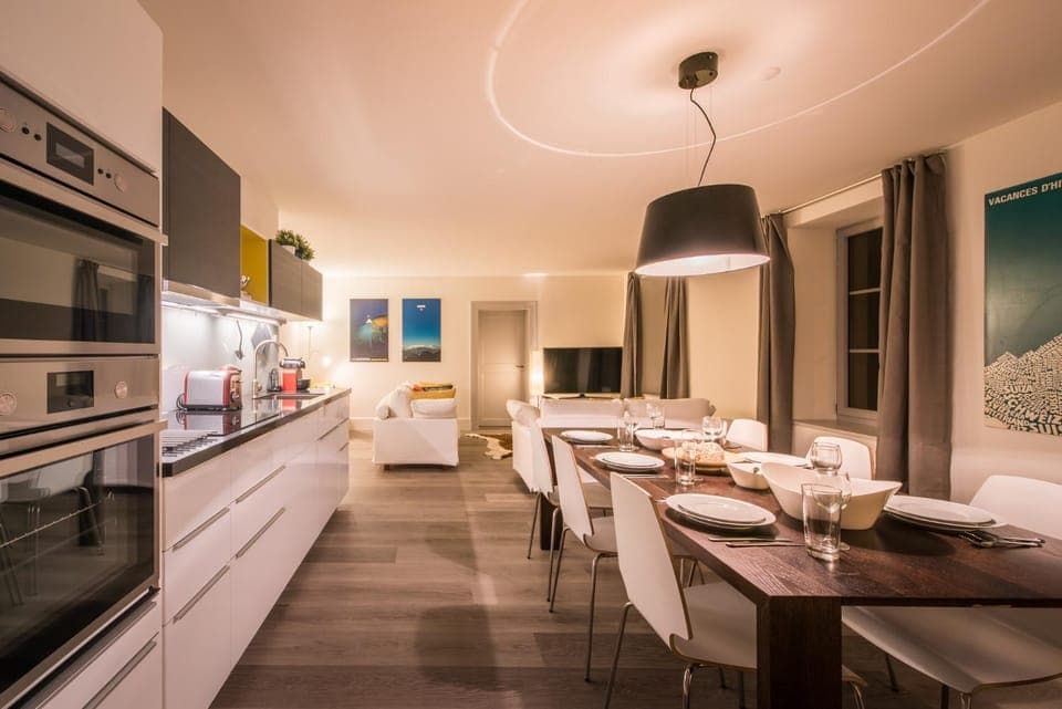 Kitchen or kitchenette, Living room, Dining area