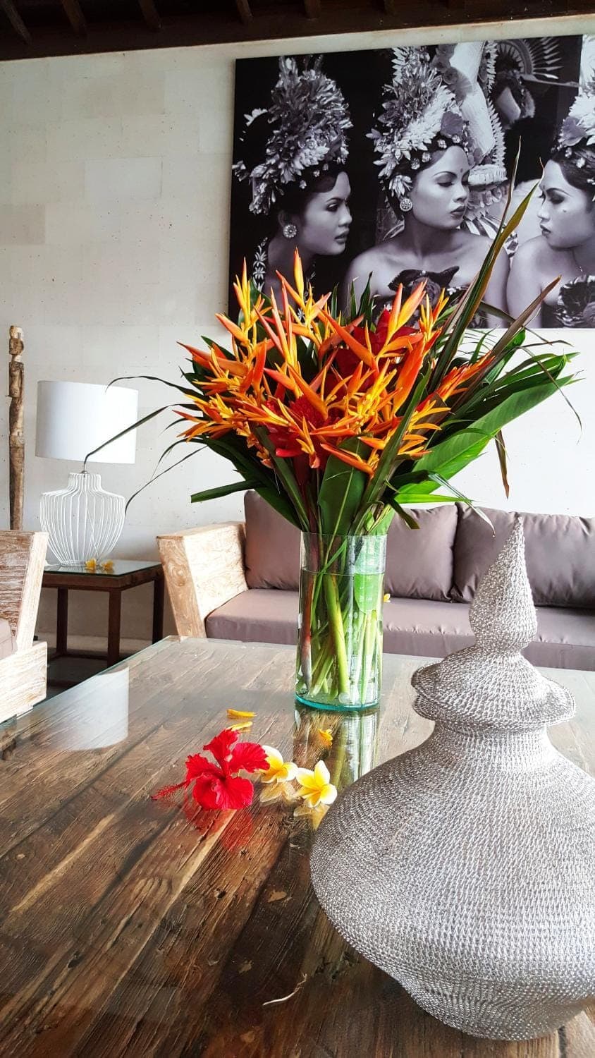 Living room, Decorative detail, Seating area