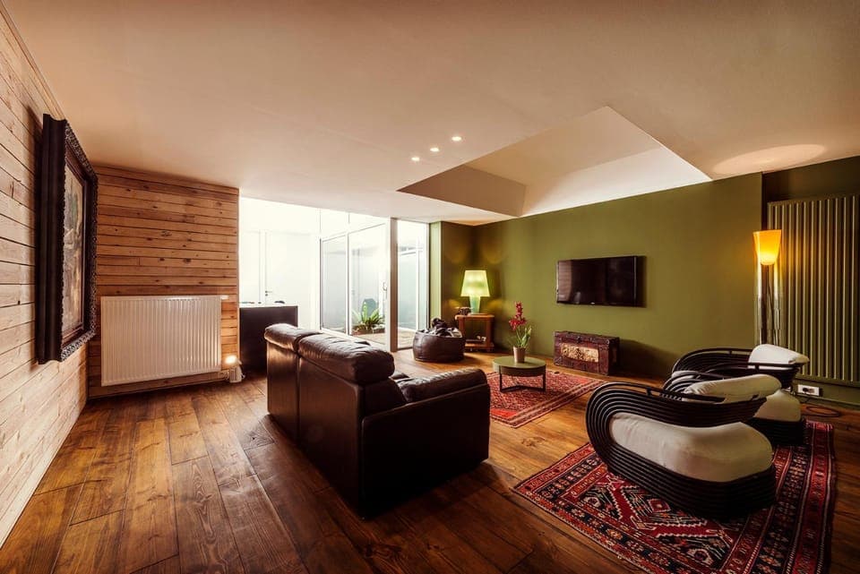 Living room, Photo of the whole room, Seating area