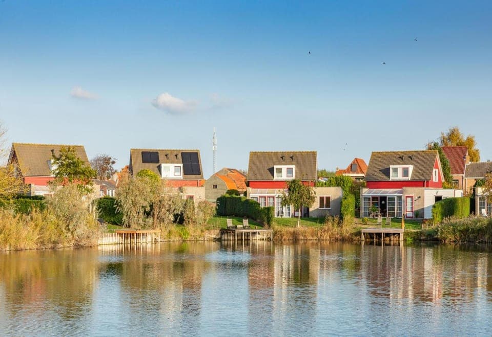 Neighbourhood, Natural landscape