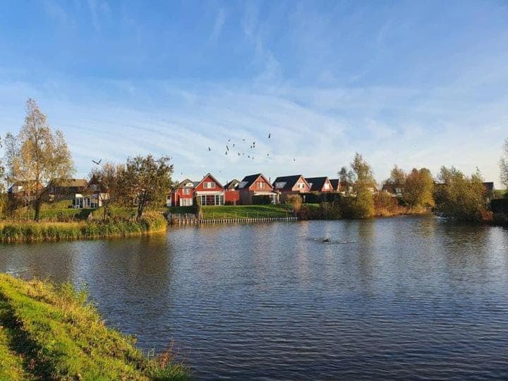 Nearby landmark, Neighbourhood