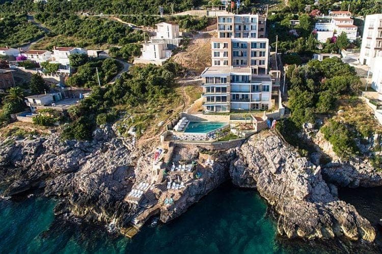 Property building, Bird's eye view, Pool view, Sea view