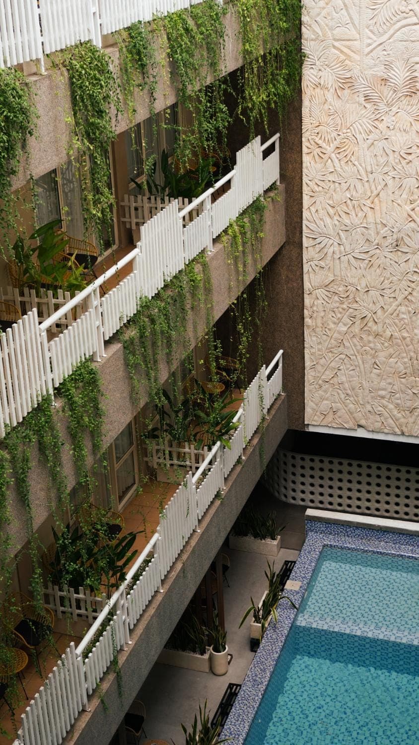 Property building, Day, Garden, Garden view, Pool view, Swimming pool