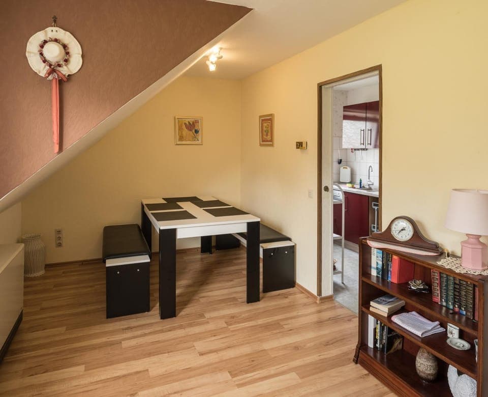 Kitchen or kitchenette, Photo of the whole room, Dining area