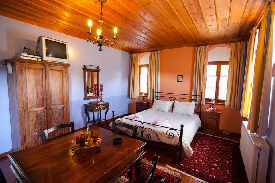 Bed, Photo of the whole room