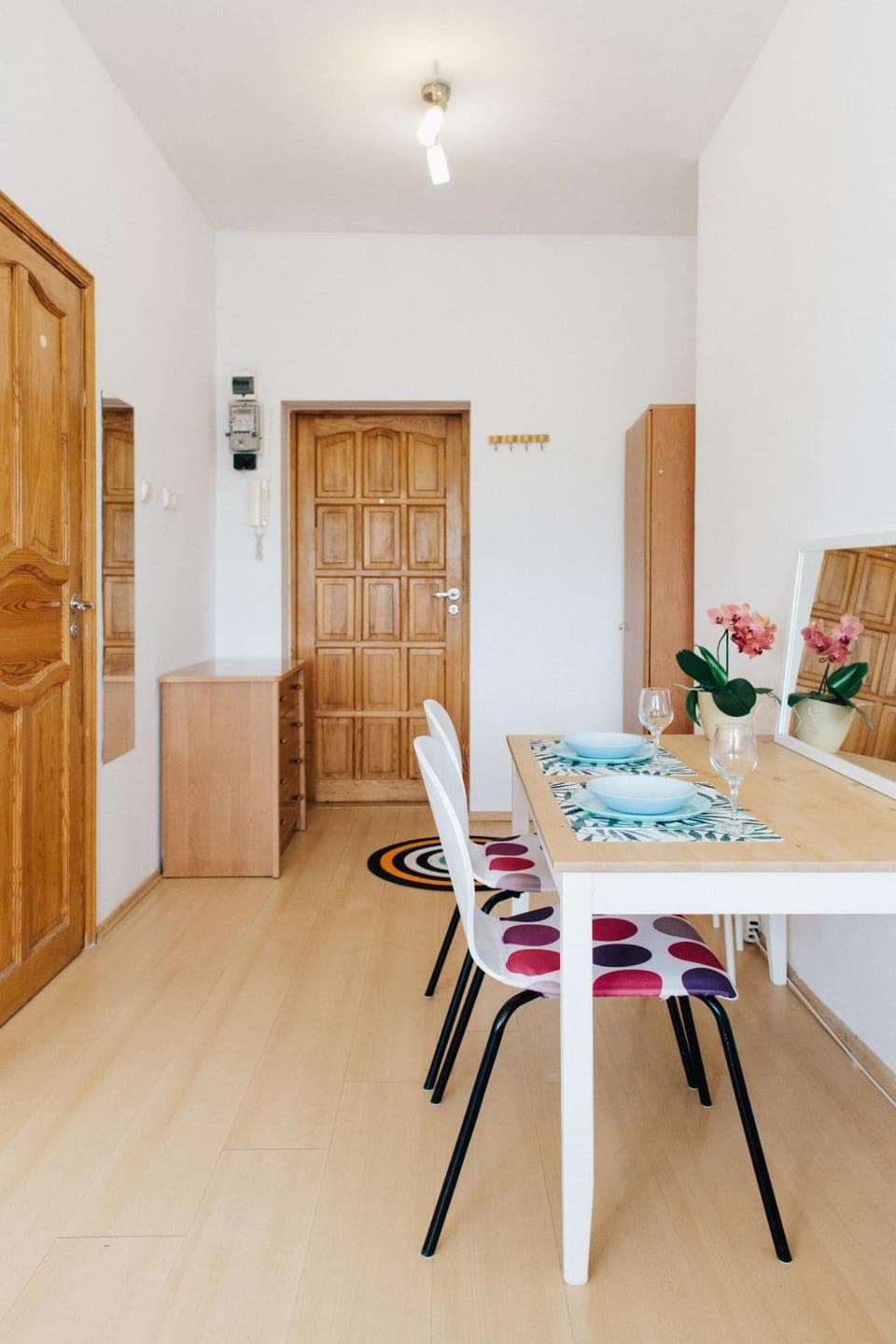 Seating area, Dining area