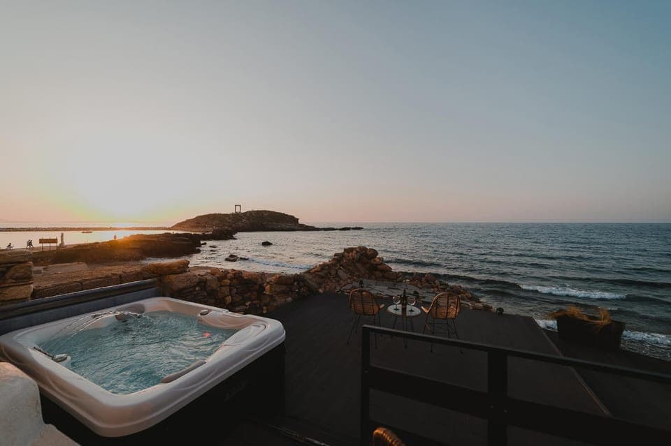 Hot Tub, Balcony/Terrace, Landmark view, Sea view
