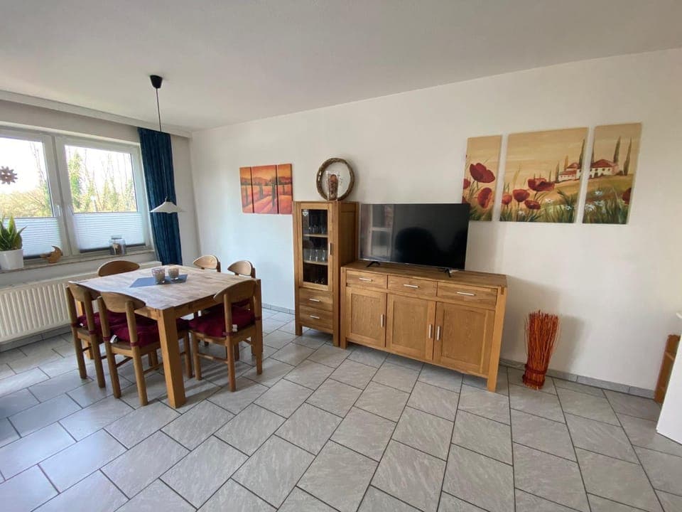 TV and multimedia, Living room, Dining area