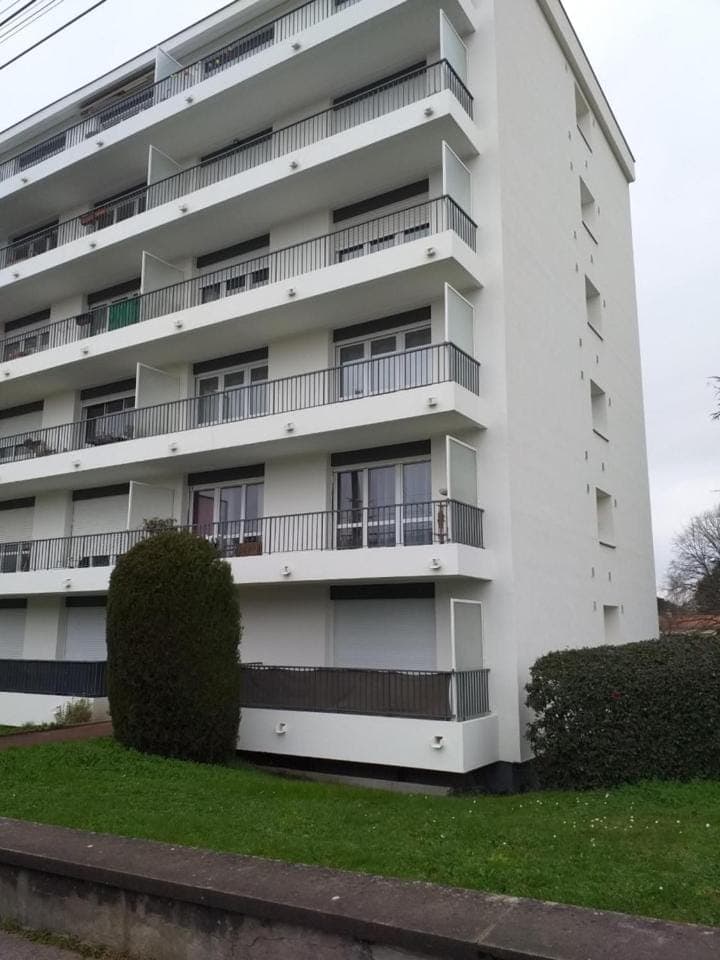 Property building, Quiet street view