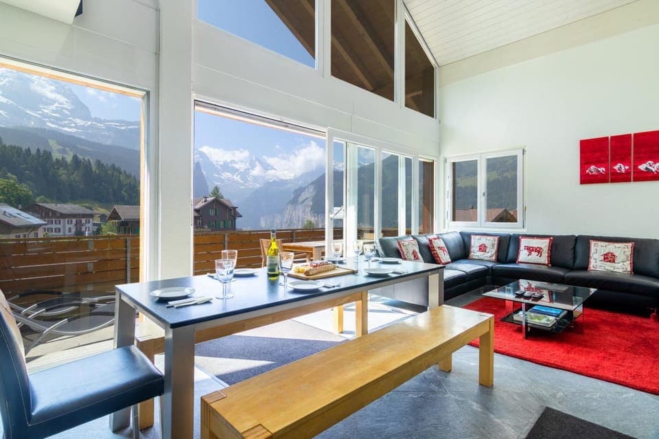 Living room, Dining area, Mountain view