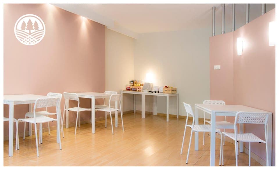 Communal lounge/ TV room