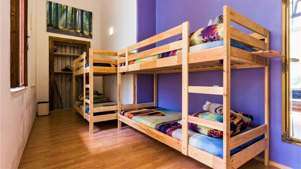 bunk bed