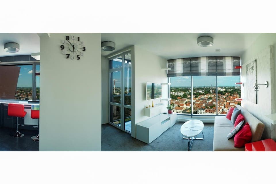 Day, Summer, Living room, On site, City view, Garden view, Landmark view, River view, Sea view, Street view