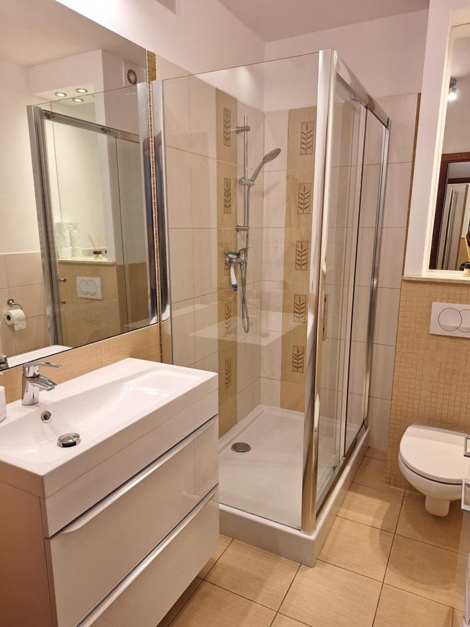 Shower, Bathroom, towels