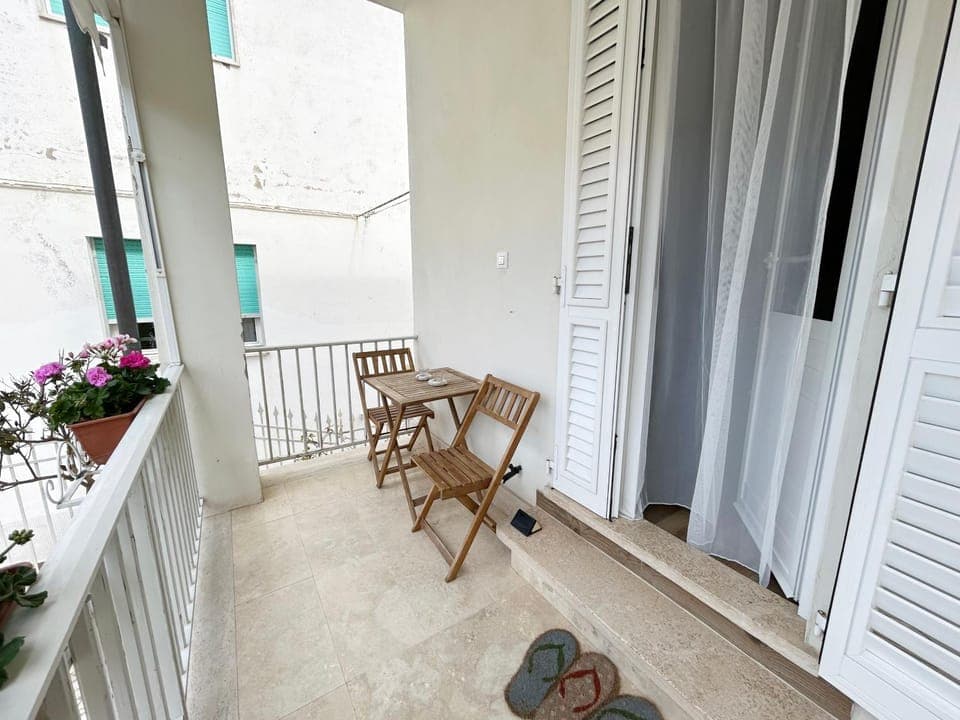 Property building, Balcony/Terrace