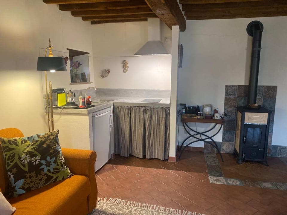 TV and multimedia, Kitchen or kitchenette, Living room, Dining area