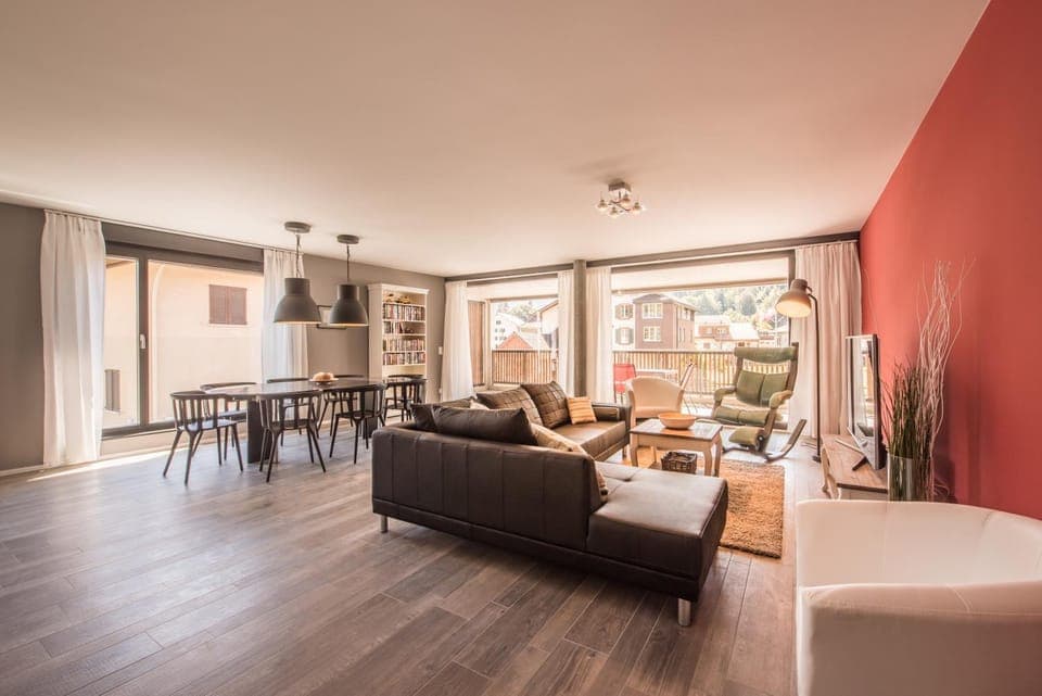 Living room, Seating area, Dining area