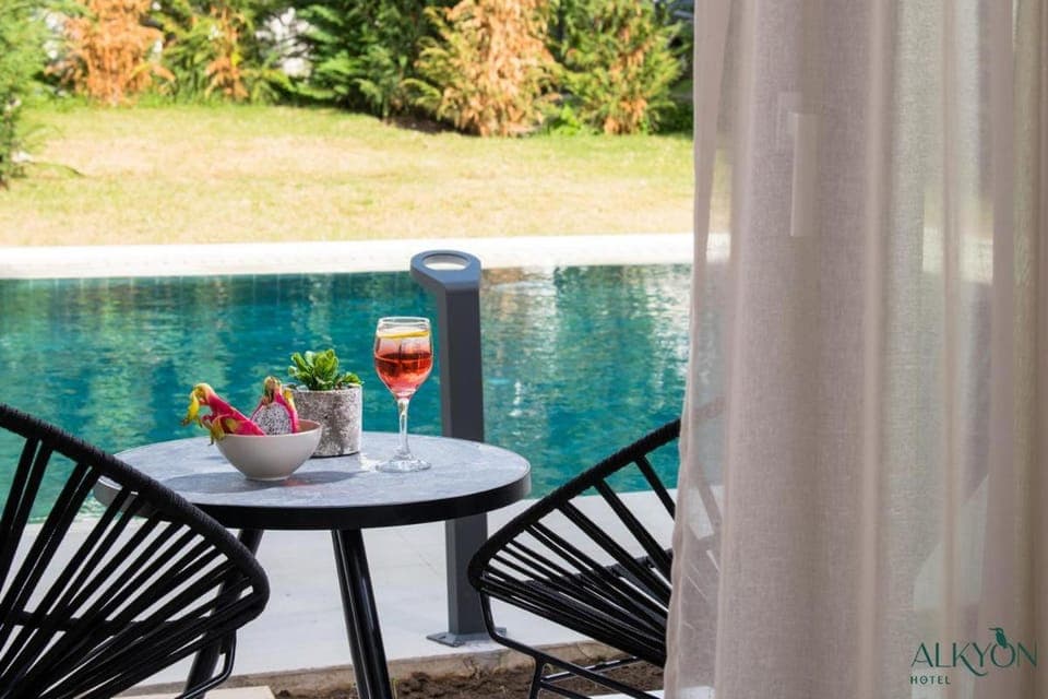 Pool view, Swimming pool