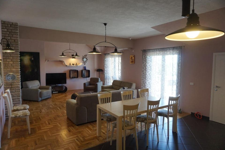 Living room, Seating area, Dining area