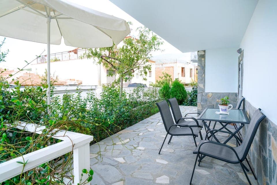 Property building, Patio, Garden, View (from property/room), Balcony/Terrace, Garden view