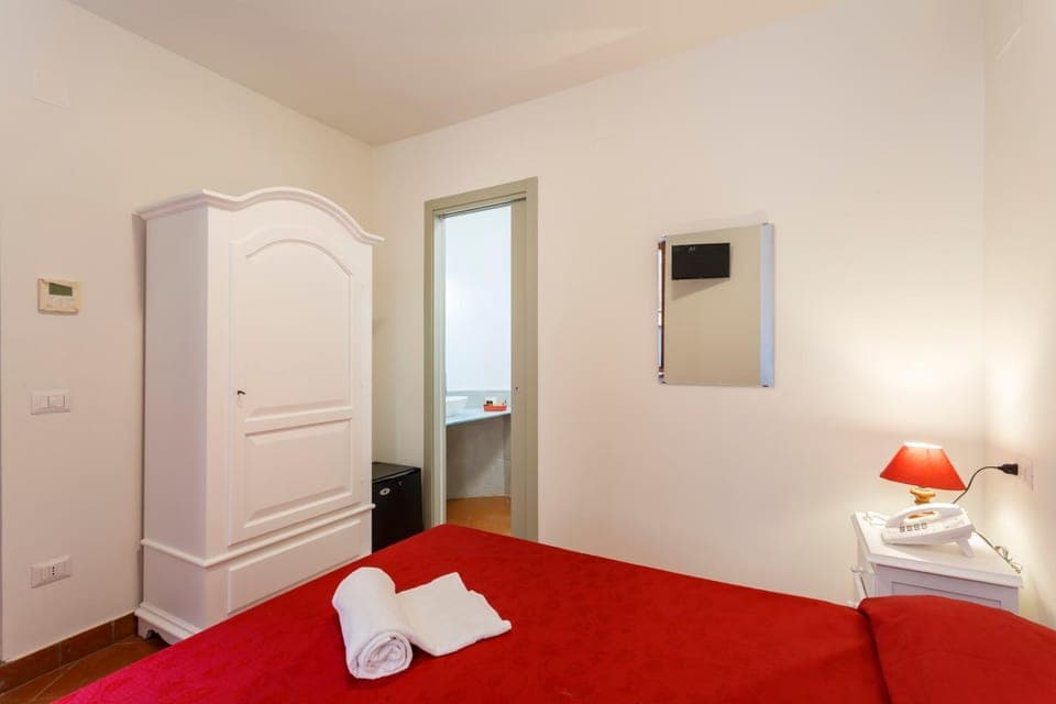 TV and multimedia, Photo of the whole room