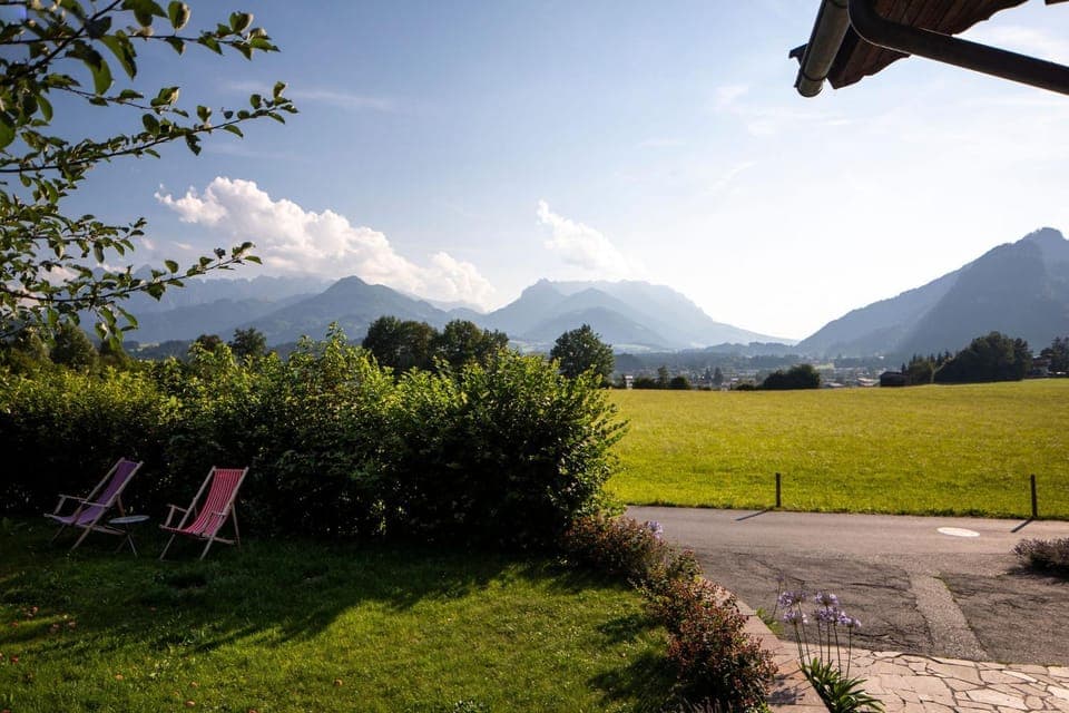 Day, Natural landscape, Garden, Garden view, sunbed