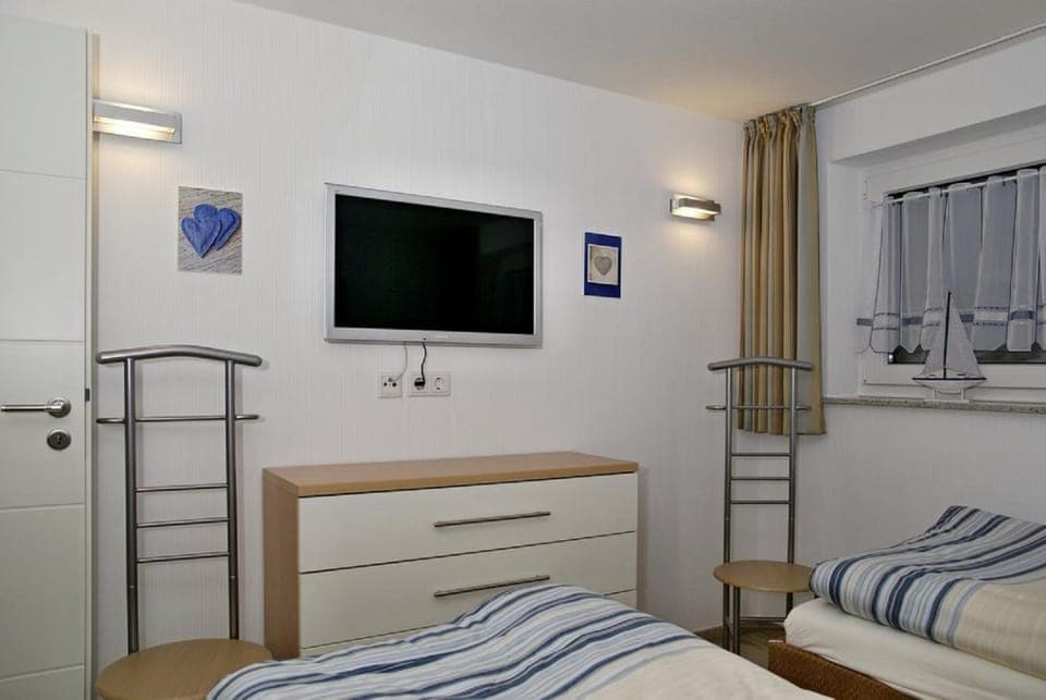 TV and multimedia, Bedroom