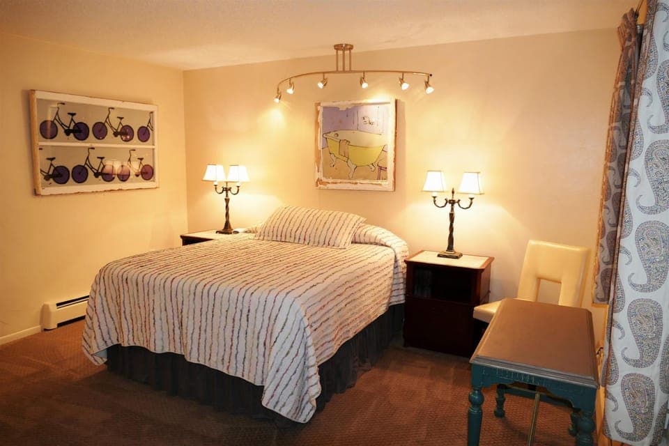 Bed, Bedroom