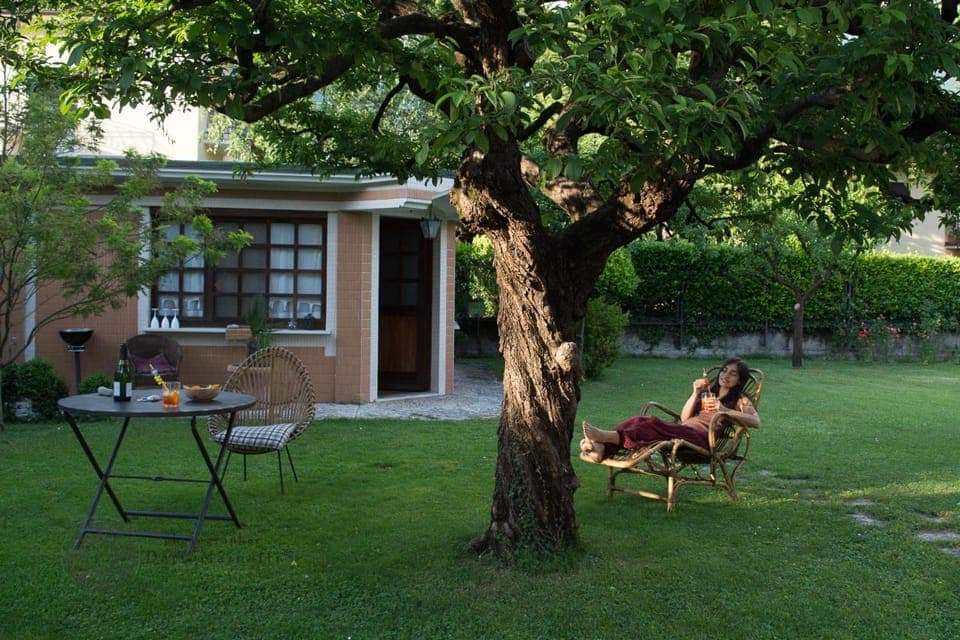 Facade/entrance, Garden