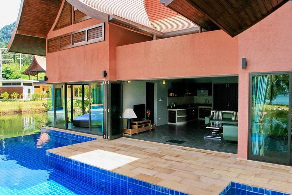 Patio, Swimming pool