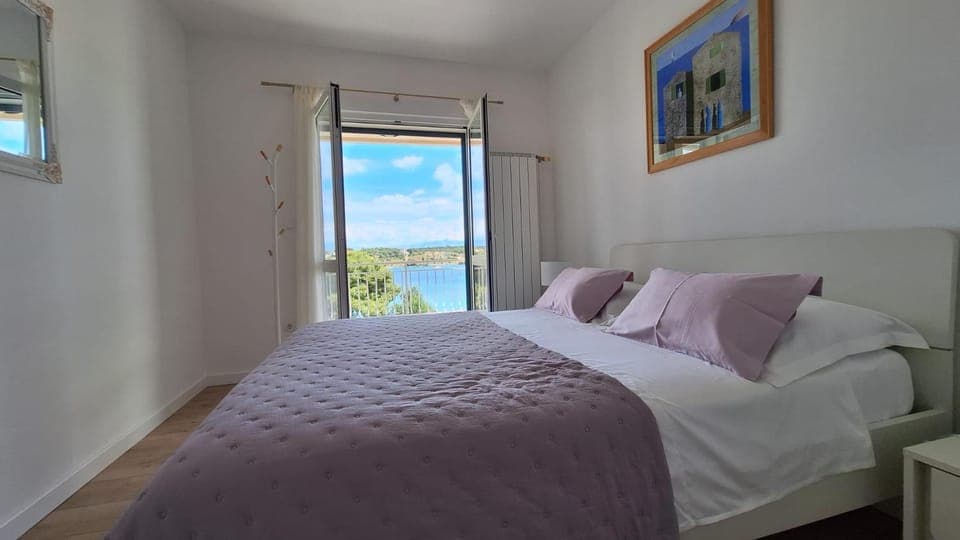Bedroom, Sea view